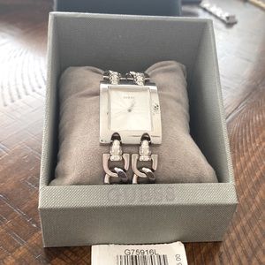 Guess chain watch
